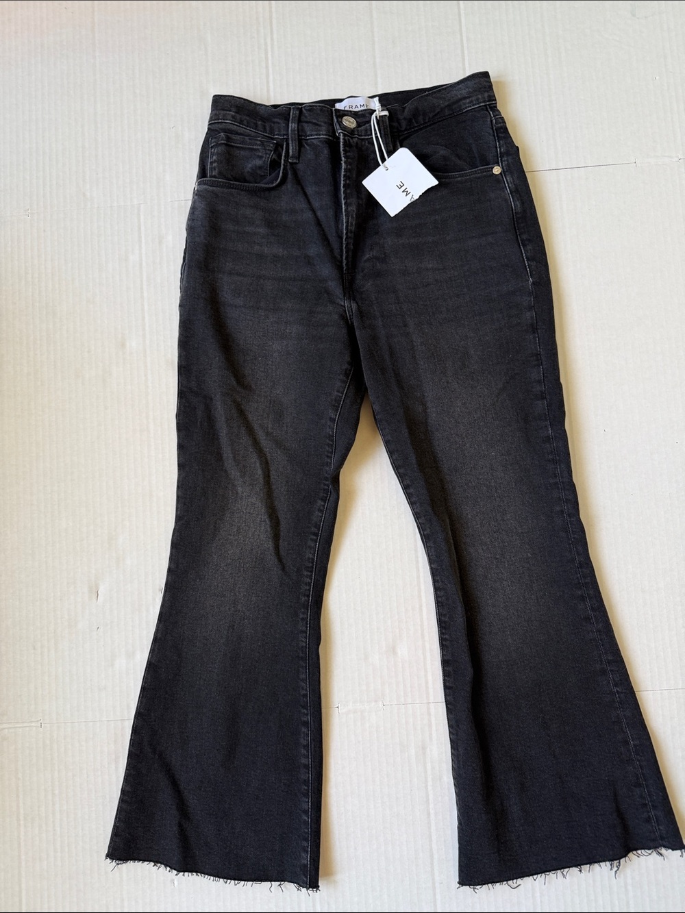 Frame Le Crop Flare Denim Black High-Rise Flare Jeans with Raw Hem size 27 NWT
